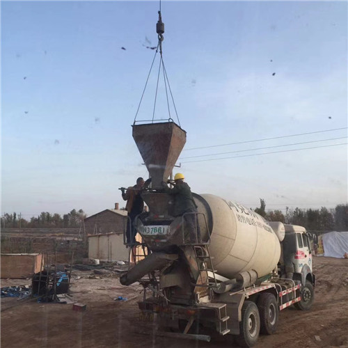 梨树区“精准瞄准”—— 吊车的 “定位导航” 技术