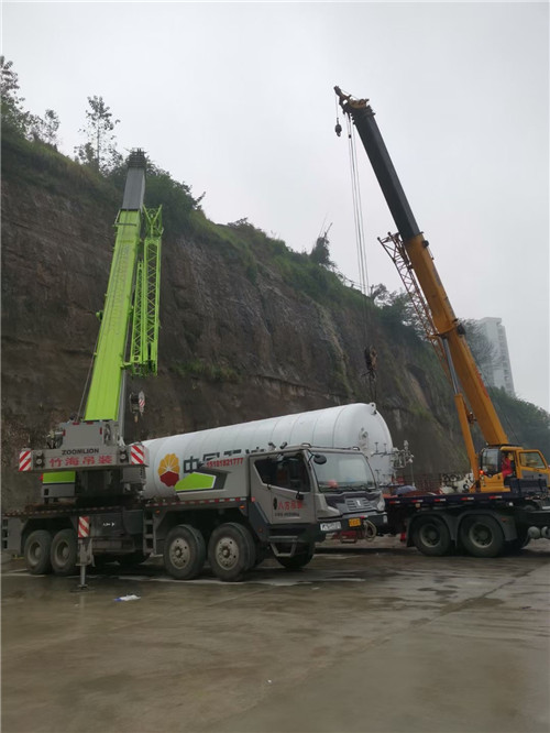 梨树区“不怕风雨冻”—— 吊车的 “恶劣环境适应” 技术