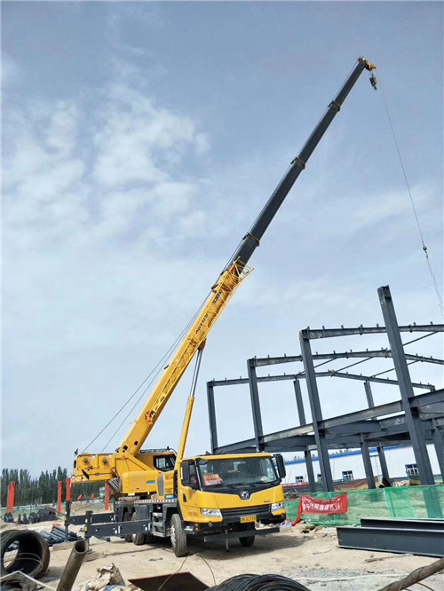 梨树区超高层建筑钢结构吊装案例